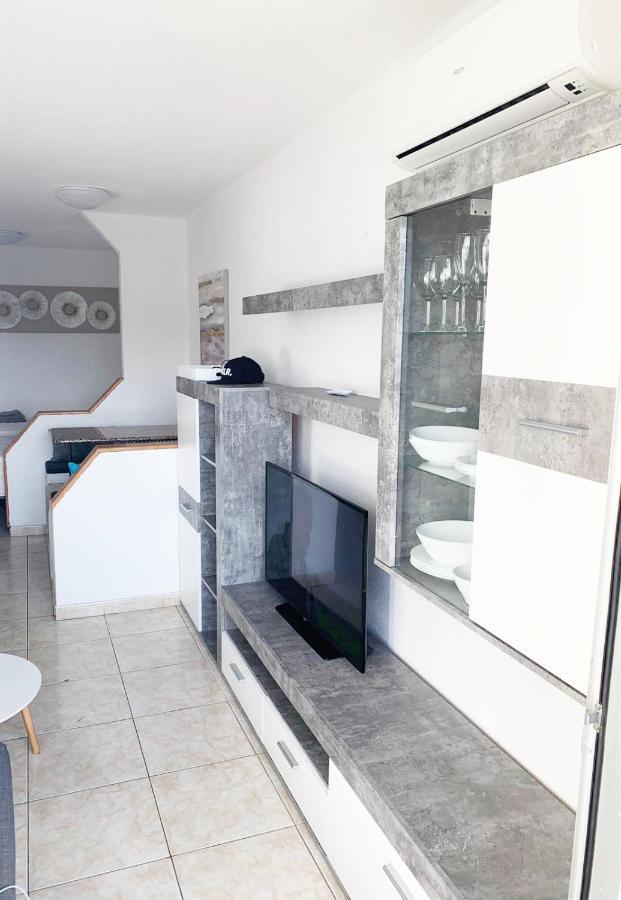 Sea View Studio Apartment In Santa Maria Adeje Luaran gambar